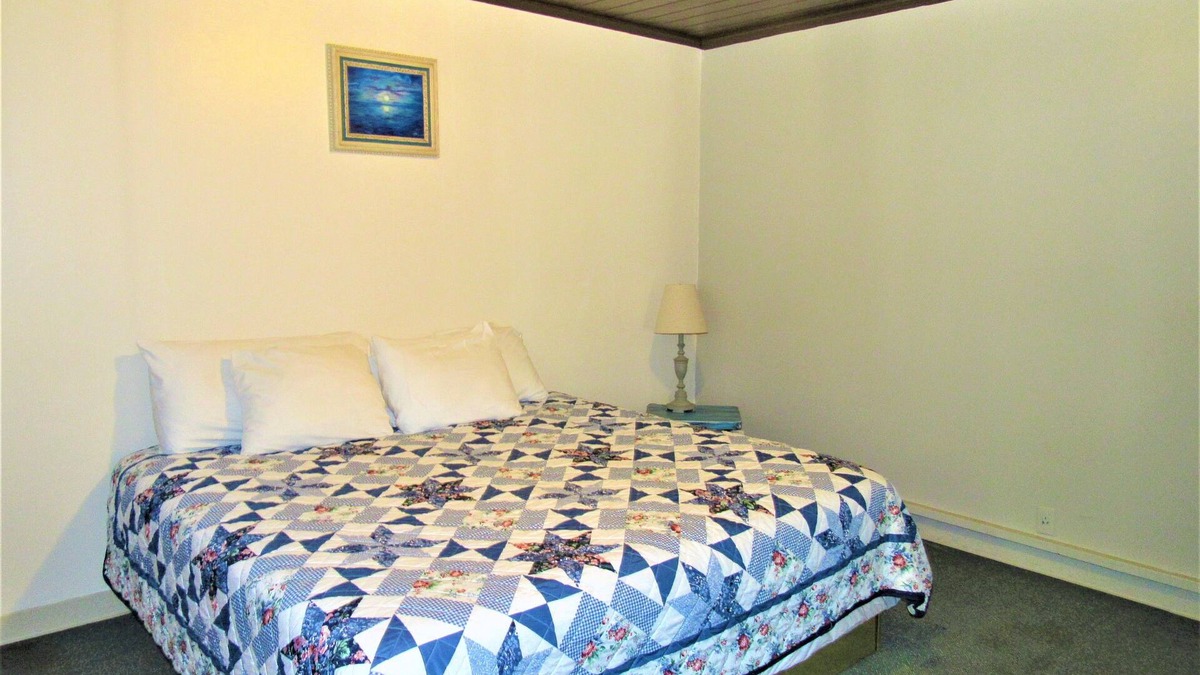 Almo Hotel | Lynnhurst Resort Motel #10 w/Kitchen - Dog Friendly!
