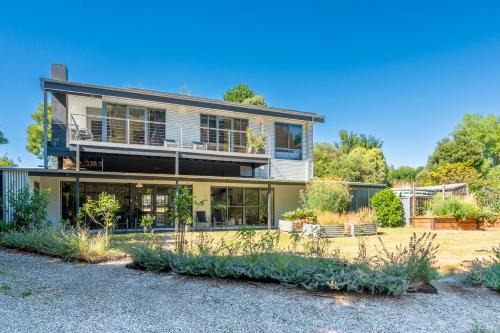 Lyonville House | Lyonville Retreat