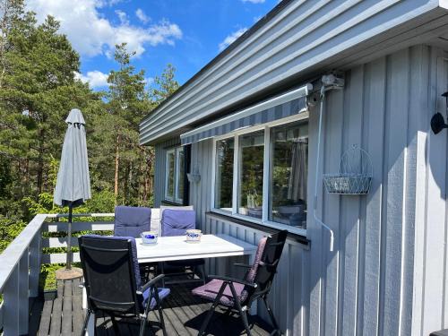 Fredrikstad House | Lys og koselig hytte med flott utsikt og masse sol