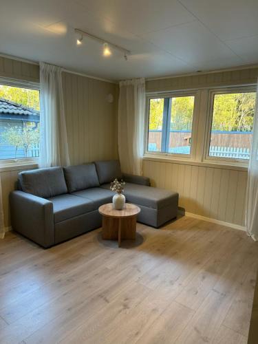 Hamresanden Apartment | Lys rent og trivelig hybelleilighet