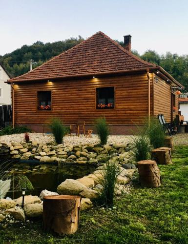 Matramindszent House | Mátrai pincés udvar