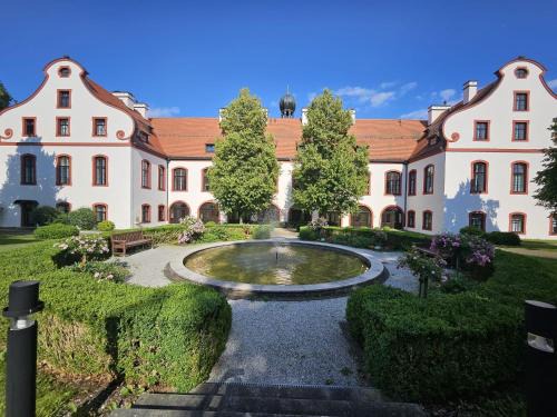 Eurasburg Apartment | Märchenhafte Schloss-Suite Gräfin Silvia Theresia