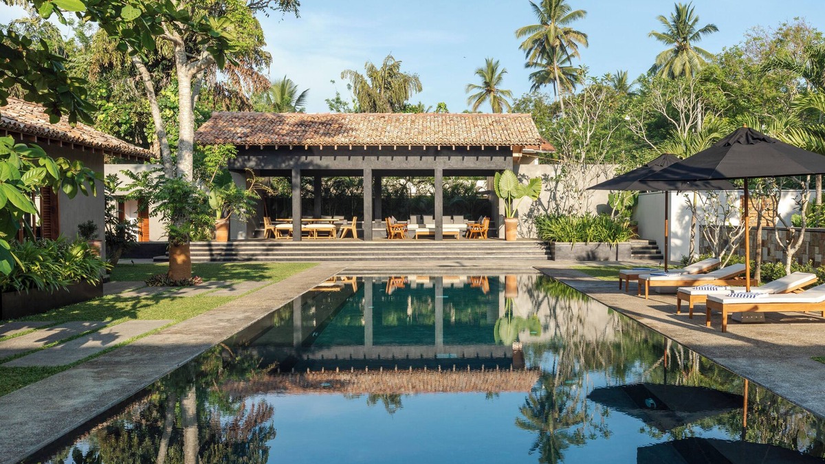 Tangalle Villa | M-Beach House stunning bayfront villa - fully staffed and serviced!