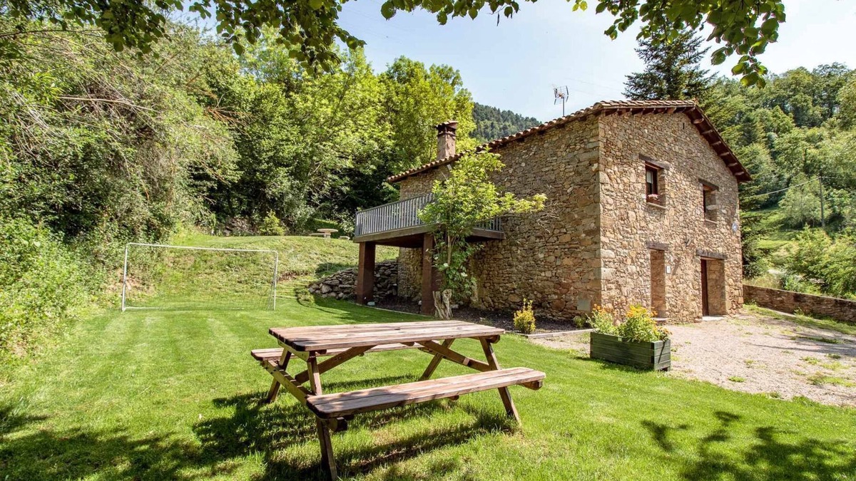 Vallfogona House | M de Puigsec – Charming stone cottage