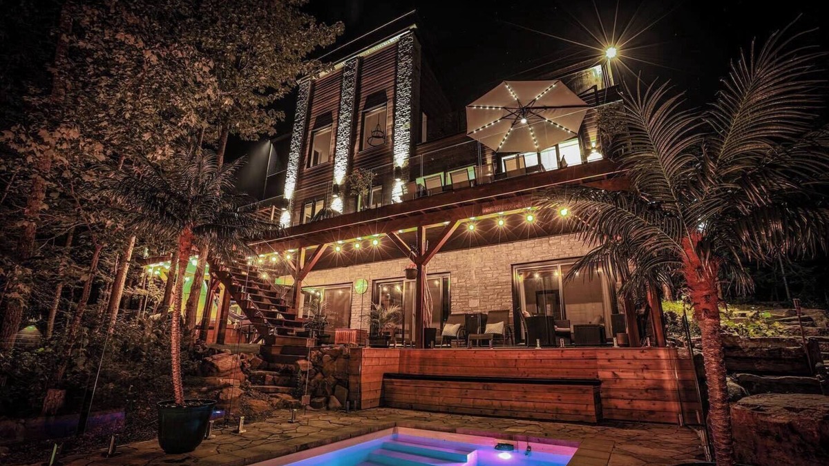 Sainte-Beatrix Ski Chalet | M Resort & Spa | Sleep 20| unique concept by the water! Exclusif in Quebec