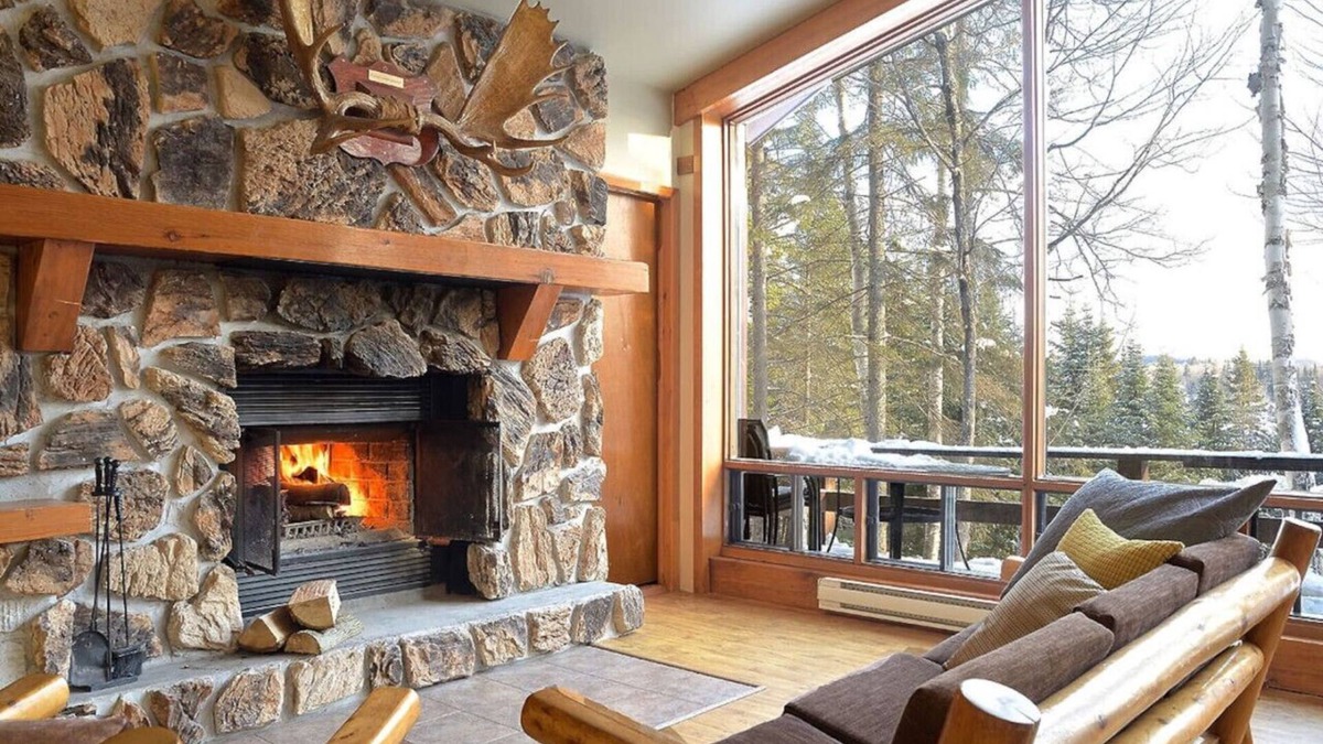 Sainte-Lucie-des-Laurentides House | Manoir des Pins - Private spa, sauna and beach access