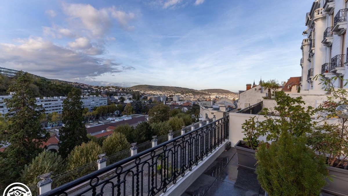 Royat Apartment | Ma Terrasse - Royat - City Break
