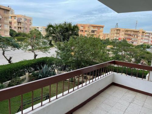 Al-Muntazah Apartment | Maamoura Beach 1