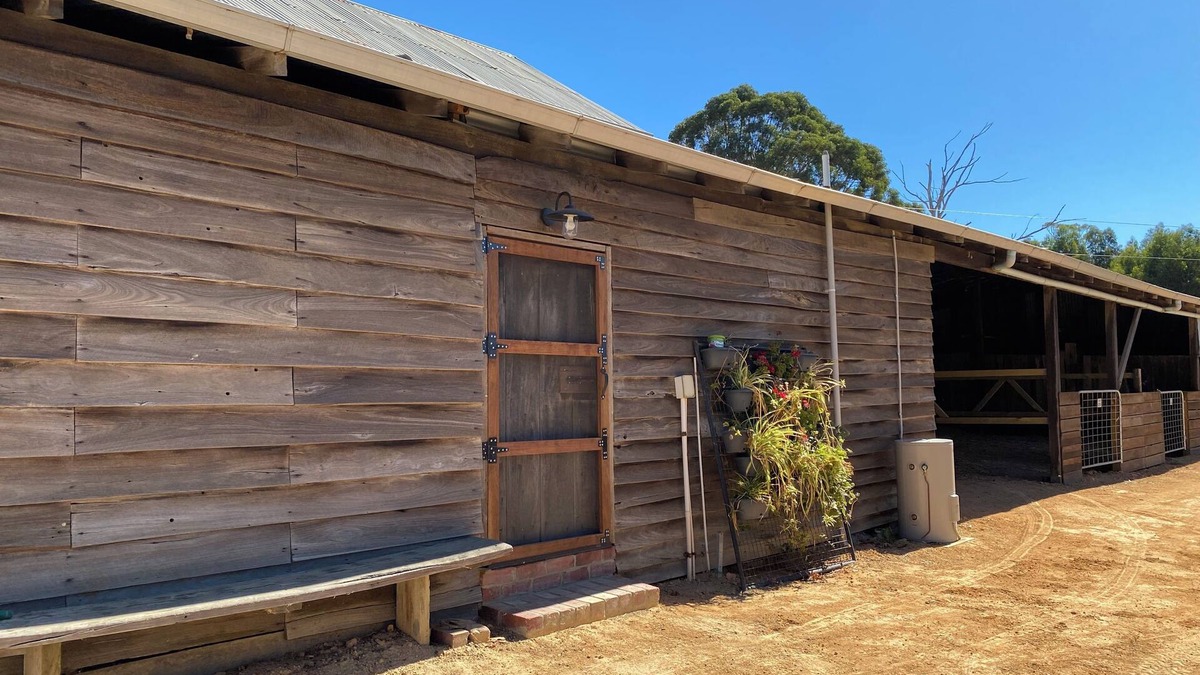 Benjinup Cabin | Mabeline farm stay in peaceful country paradise