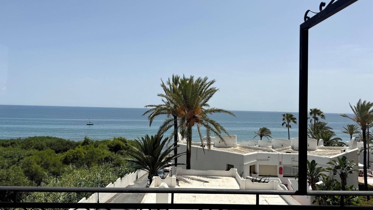 Calahonda Apartment | Macdonald Leila Playa Resort