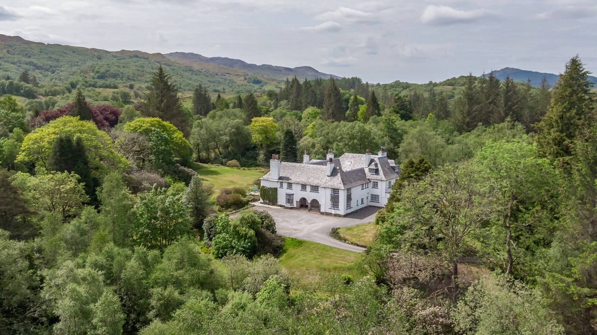 Taynuilt Cottage | MacFarlane Apartment - an apartment that sleeps 4 guests in 2 bedrooms