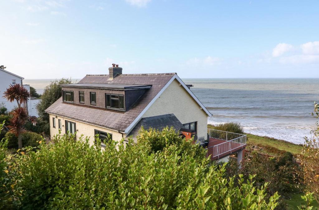 Llwyngwril House | Machlud Haul