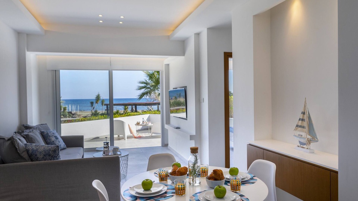 Larnaca Apartment | Mackenzie Castella Beachfront Suite