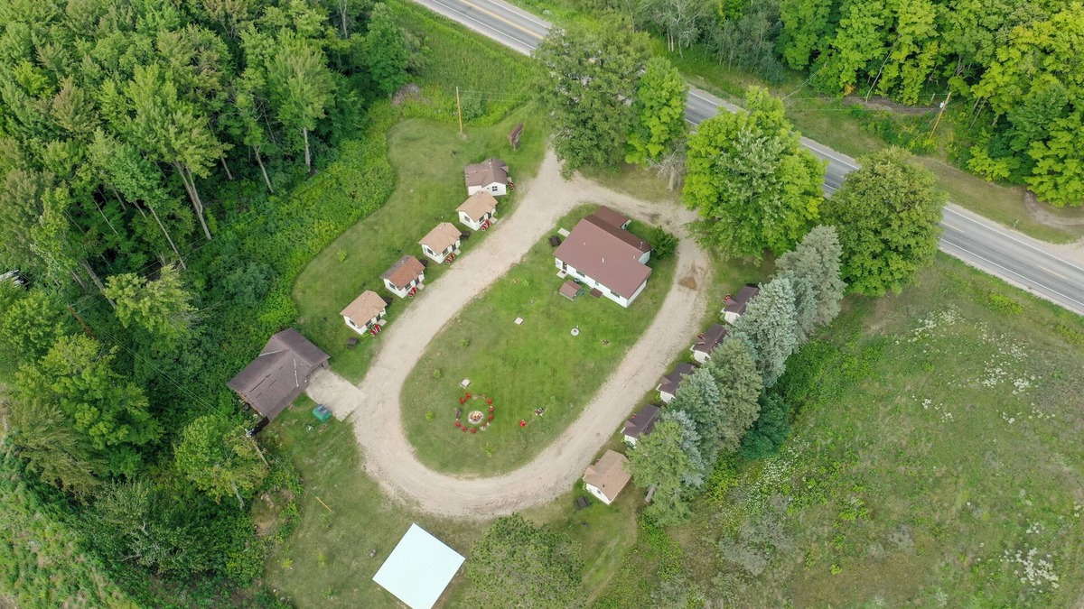 Cadillac Cabin | Mackinaw Timbers Cabins