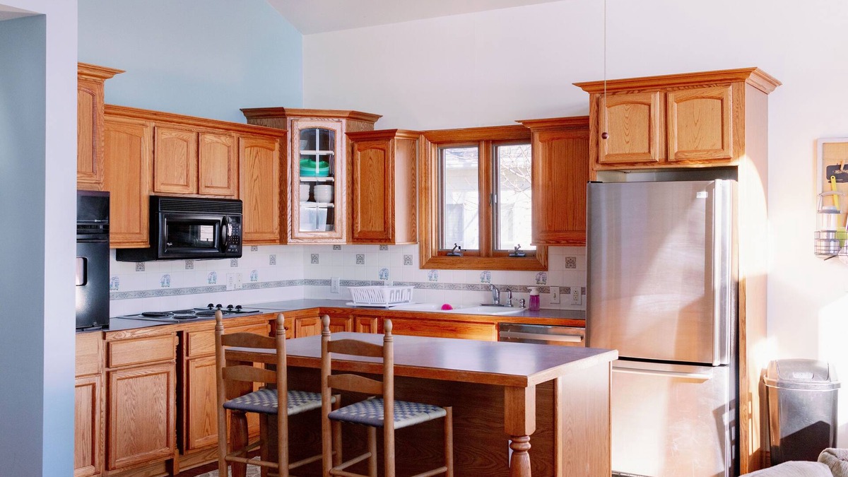 Lakeview House | Mad River Mountain & Ohio Caverns Lake Front Property