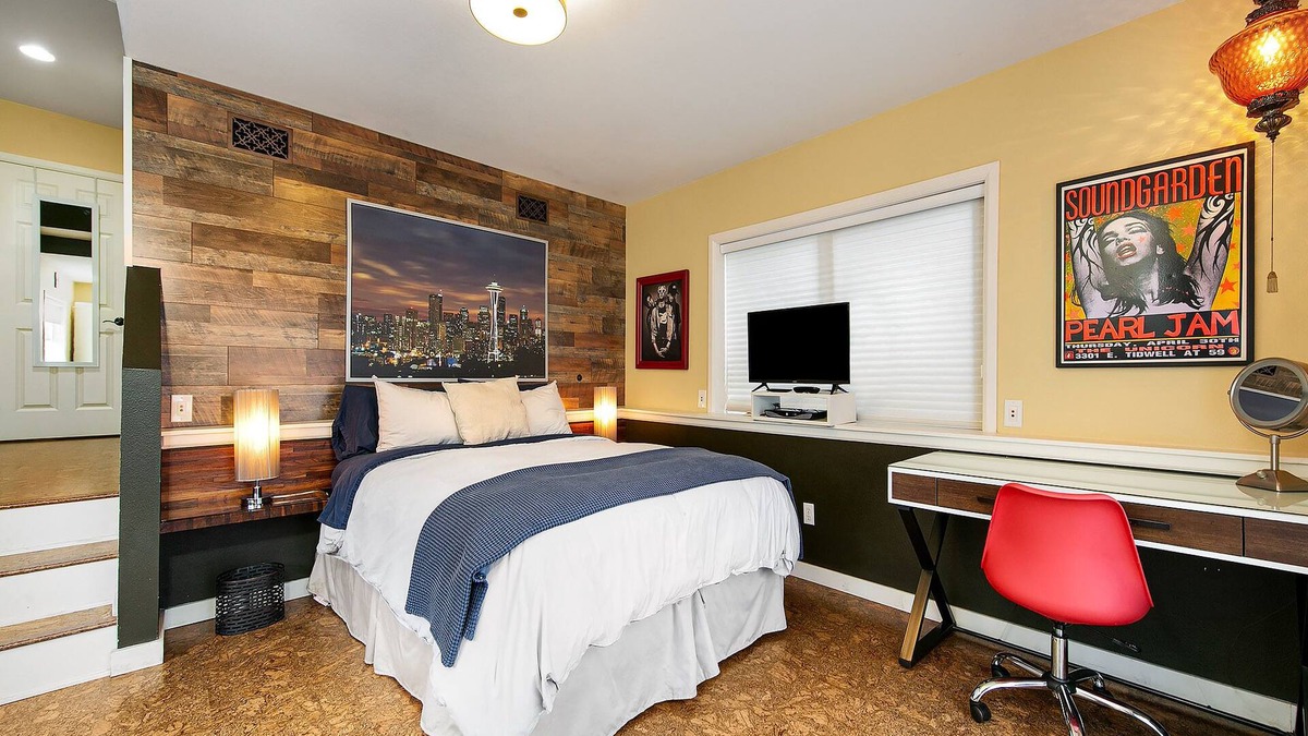 Stevens House | Mad Valley Spa Suite,centrally Located Private Suite W/Steam Room,Very Walkable