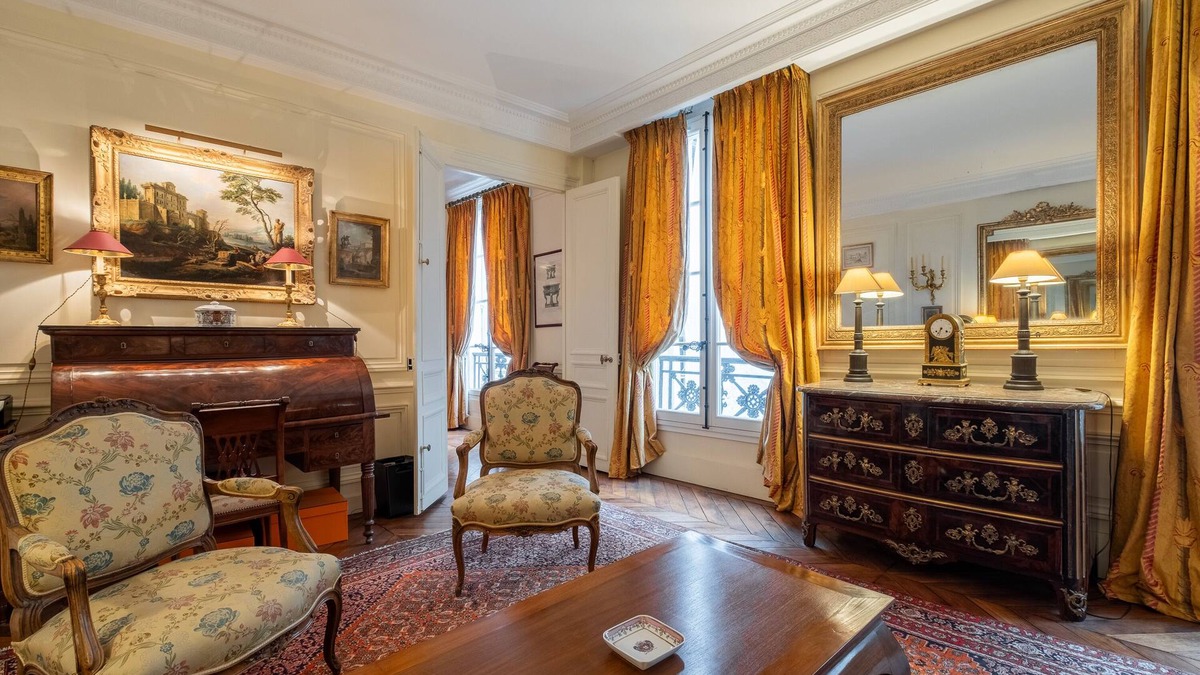 Madeleine Apartment | Madeleine Royale, by Veeve