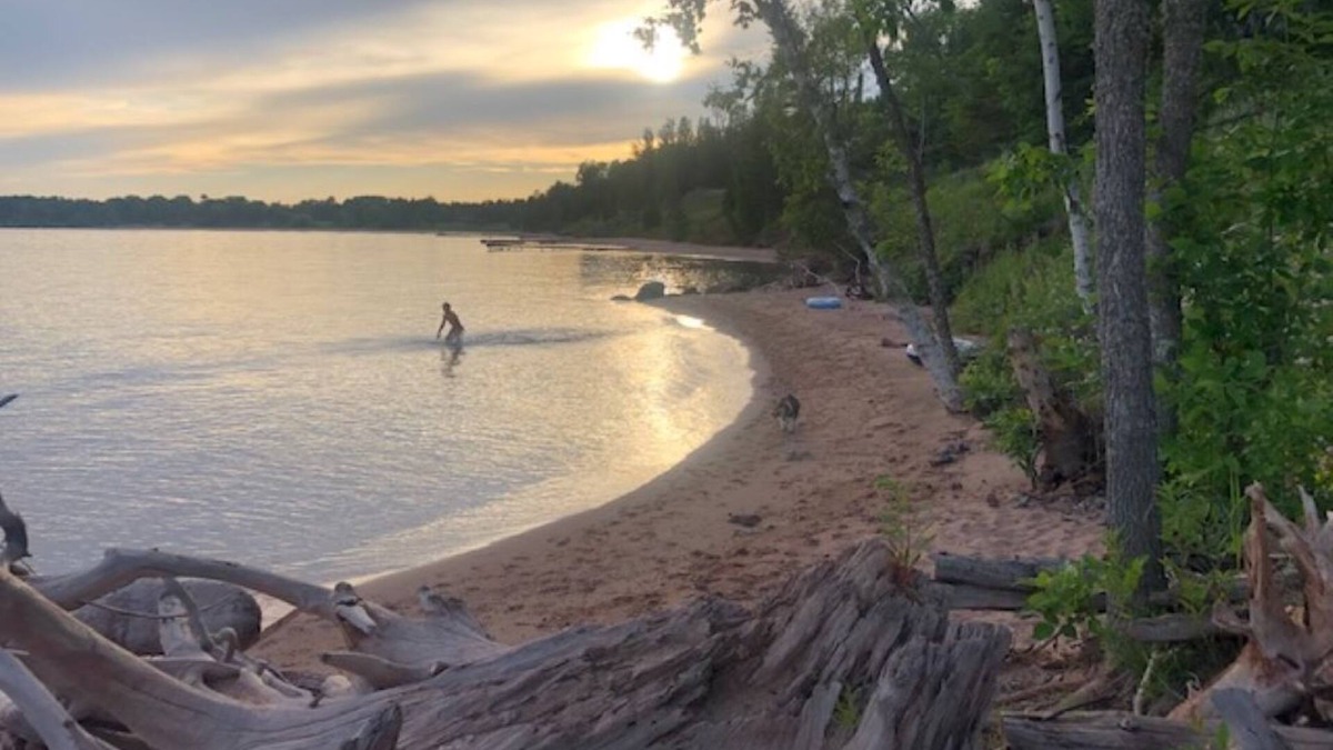 La Pointe Cottage | Madeline Island cottage - steps of Lake Superior. CONTACT OWNER FOR SHORTER STAY