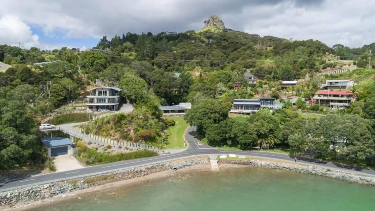 Whangaroa Apartment | Madhuban-Studio sleeps 4-Sailing/Fishing/Hiking/Trekking in Whangaroa,