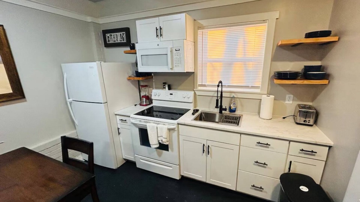 Goldsboro Apartment | Madison gate studio