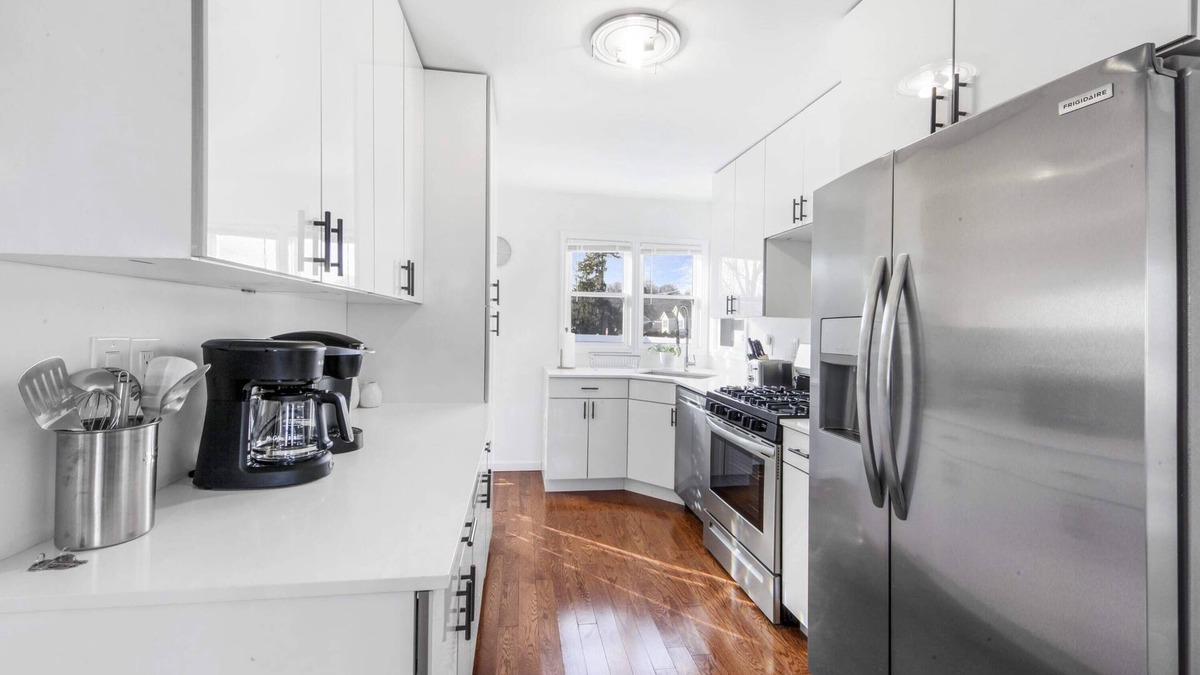 Middletown House | Madison Lodge - Port Jervis, Hudson River