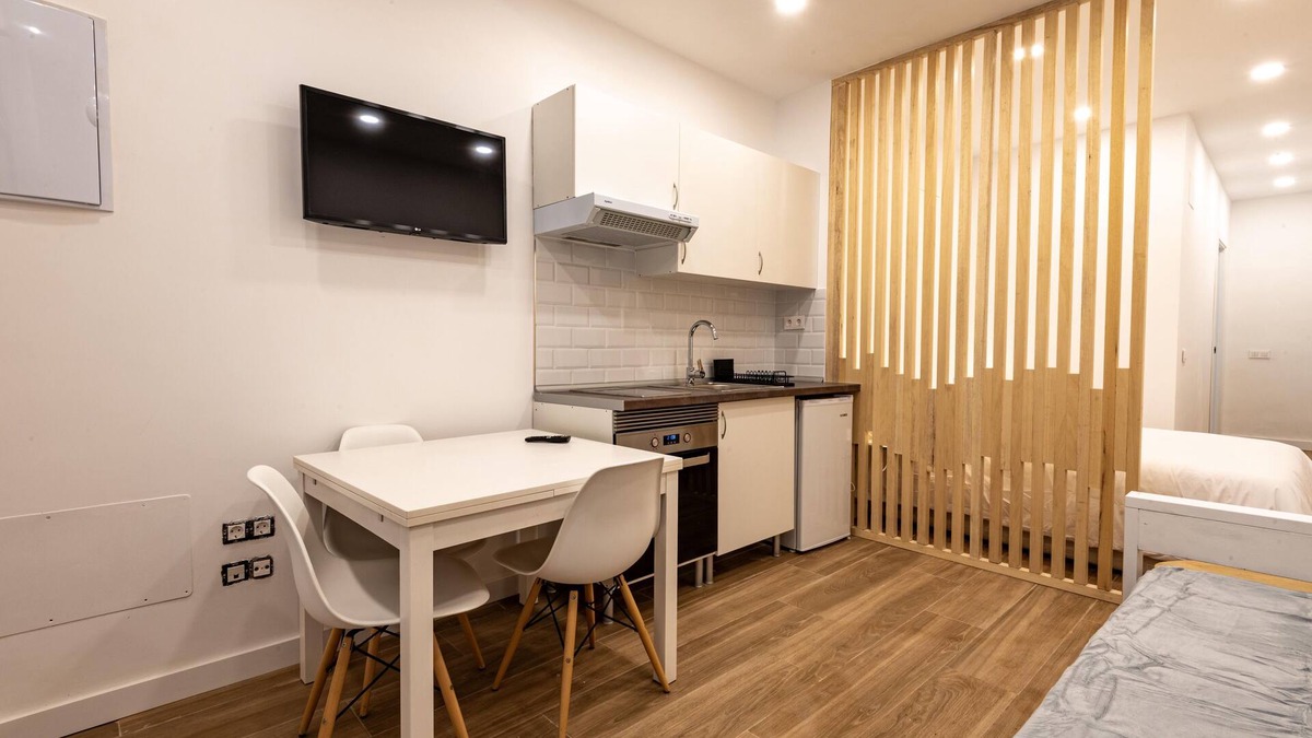 Ventas Apartment | Madrid Center 15 minutes from Sol