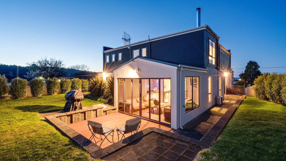 Penguin House | Madsen Retreat