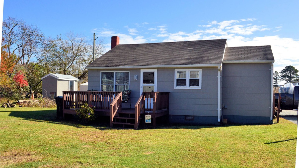 Chincoteague Cottage | Mae's Landing - Comfortable 2BR close to Memorial Park, NO LINENS PROVIDED
