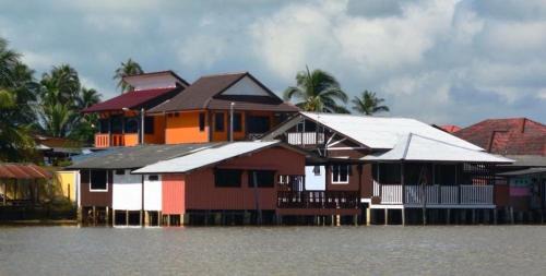 Keladong House | Maena Water Chalets