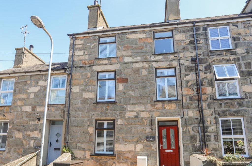 Nefyn House | Maes Y Ffynnon