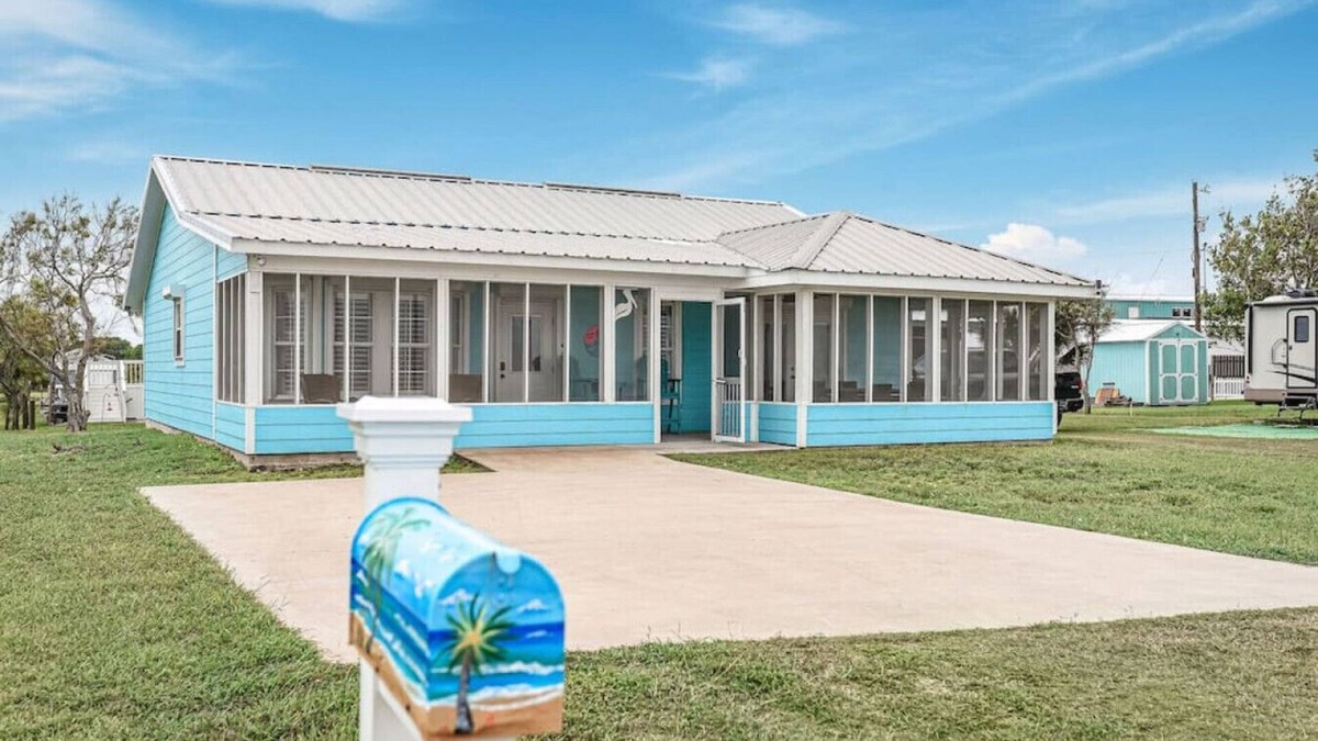 Port Lavaca House | Mag Beach Refuge - Bayfront