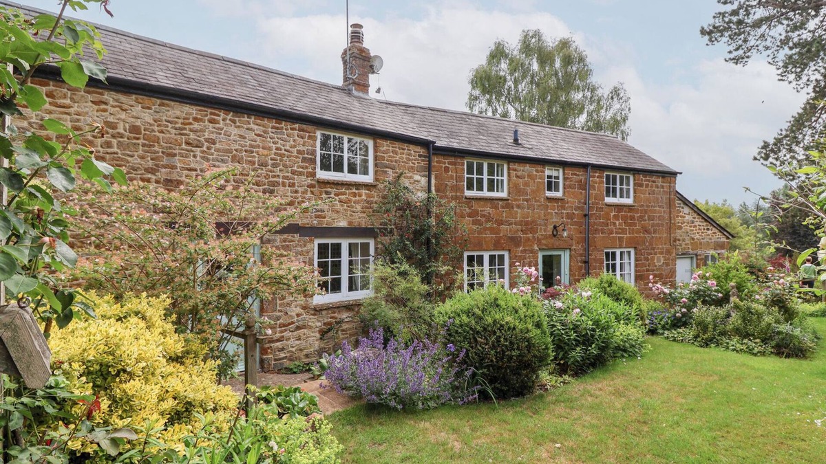 Hook Norton Cottage | MAGDALEN COTTAGE, family friendly, with a garden in Hook Norton