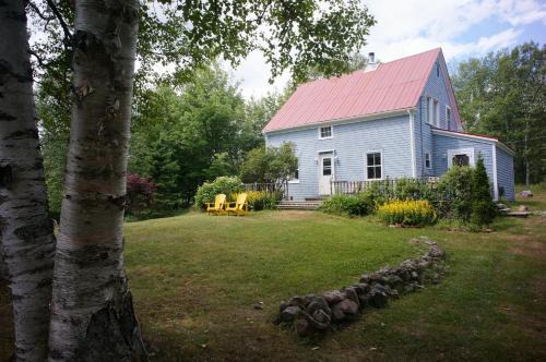 Skir Dhu Cabin | Maggie's Place on the Cabot Trail