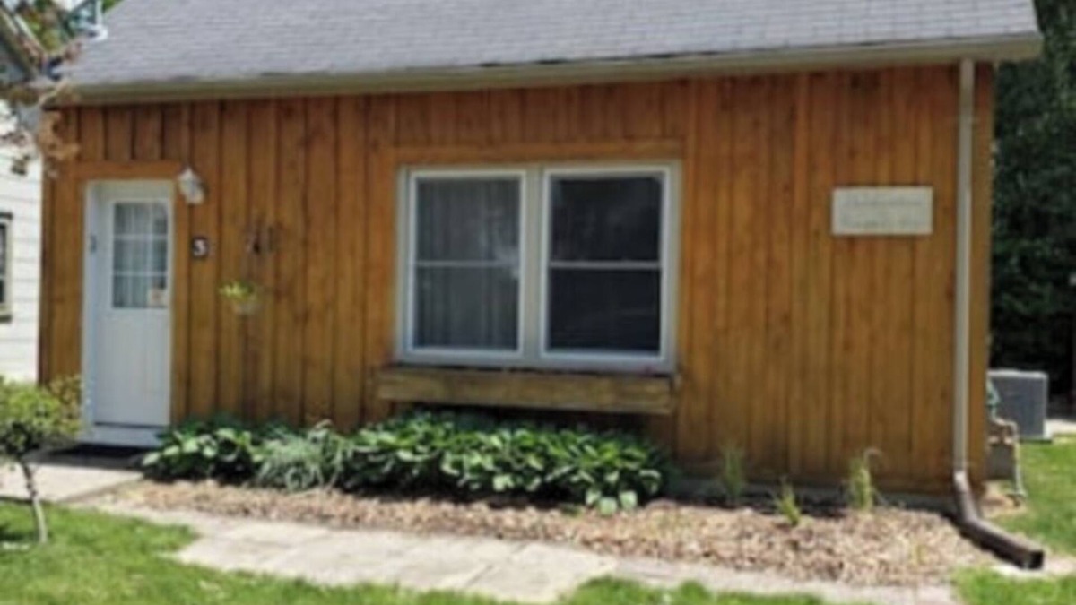 Saint Thomas House | Maggie's Rest - Cozy 2 Bdrm Tiny Home Centrally Located
