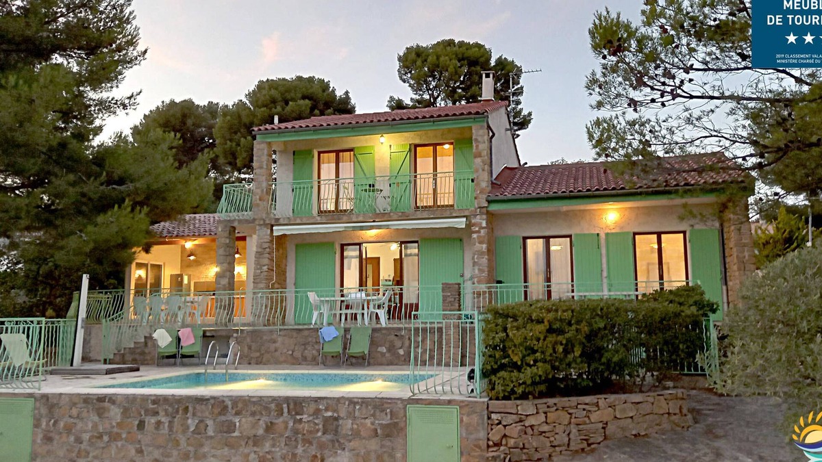 Ceyreste Villa | ☼ MAGIC! A Villa With Swimming Pool, Close to the Calanques ♥ Just for You