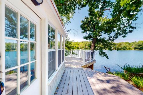 Plymouth House | Magic on Micajah