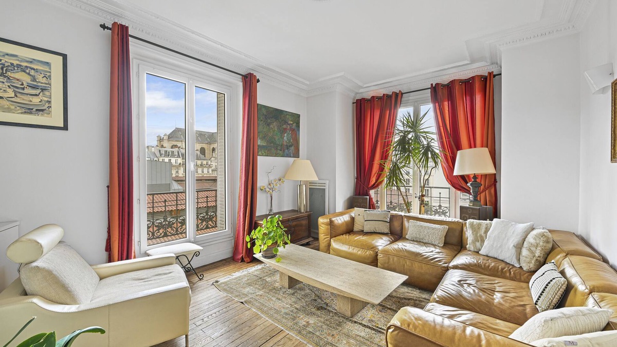 6th Arrondissement Apartment | Magic on the Marche, by Veeve