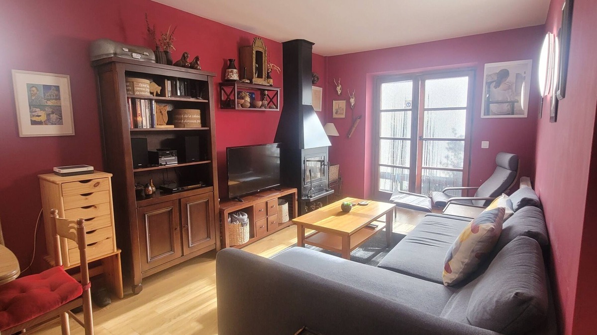 Linsoles Apartment | Magic Pirineos, Apartment in Linsoles, Valle de Benasque with Pool and WIFI