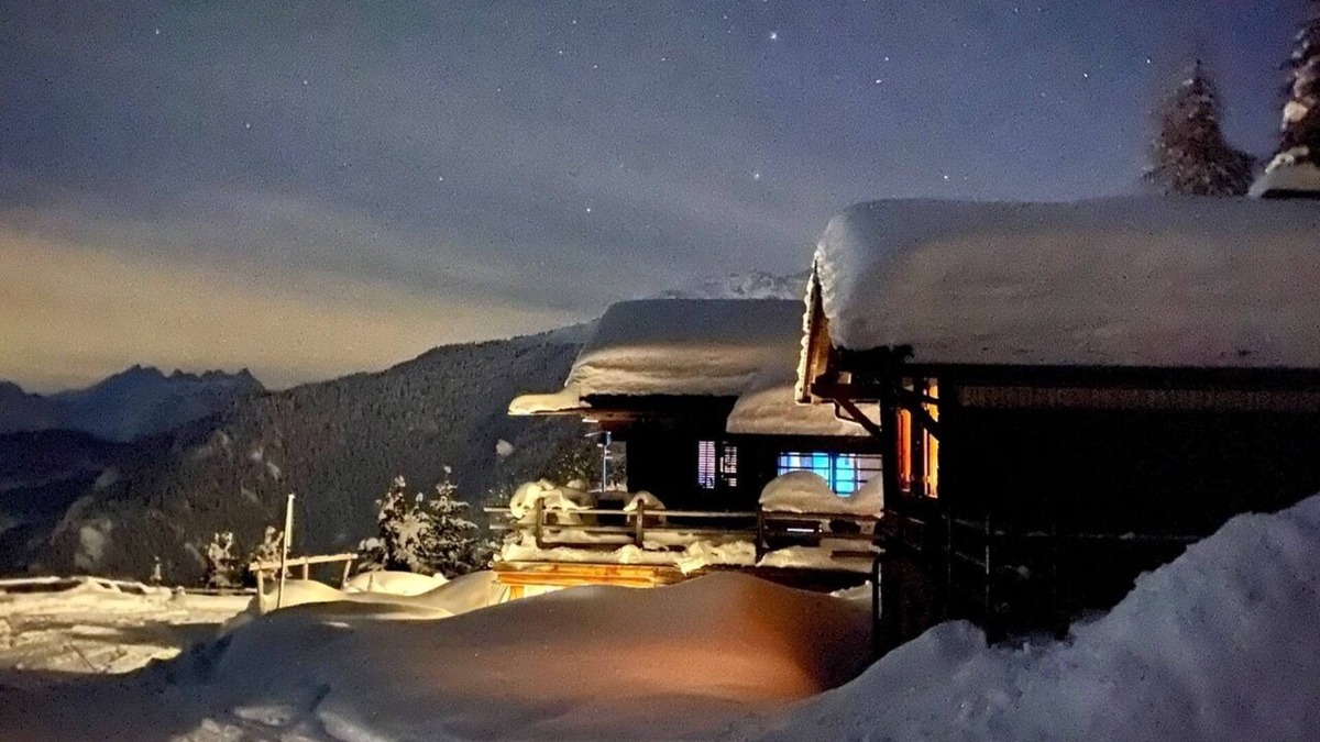 Bagnes Ski Chalet | Magic Ski-in&out Chalet Above Verbier