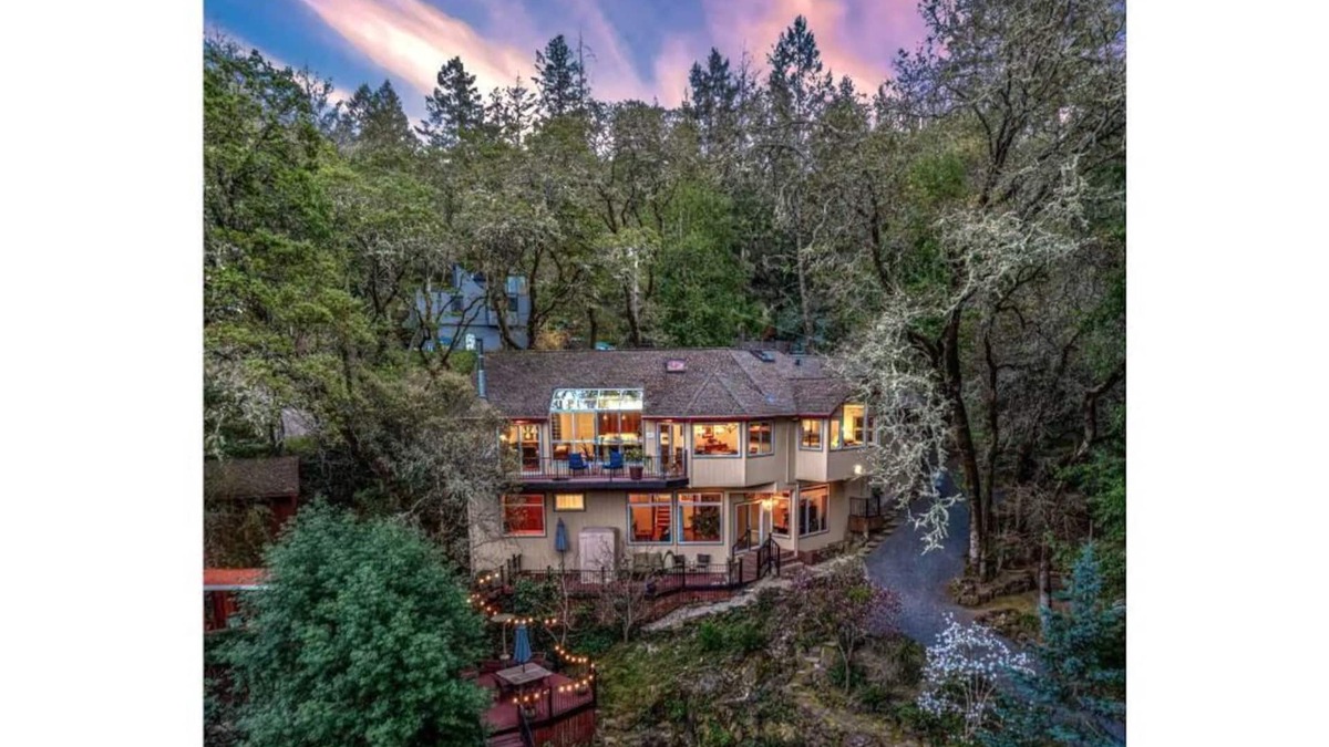 Forestville House | Magical Forest Retreat - Hot Tub, Dog-Friendly, Putting Green