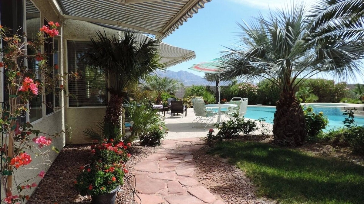 Spring Mountain Ranch House | Magical Getaway: Garden Oasis & Pool, Mtn.Views, Hiking, close to Shops & Strip