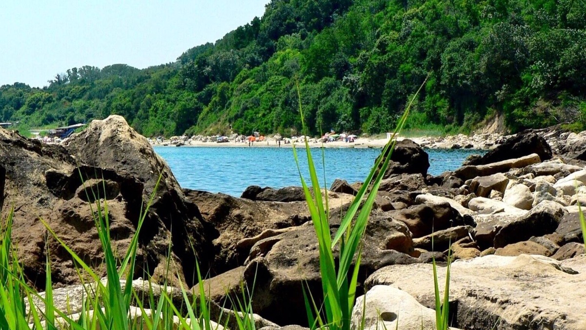 Avren House | Magical house for 3 families among beautiful nature reserves and golden beaches.