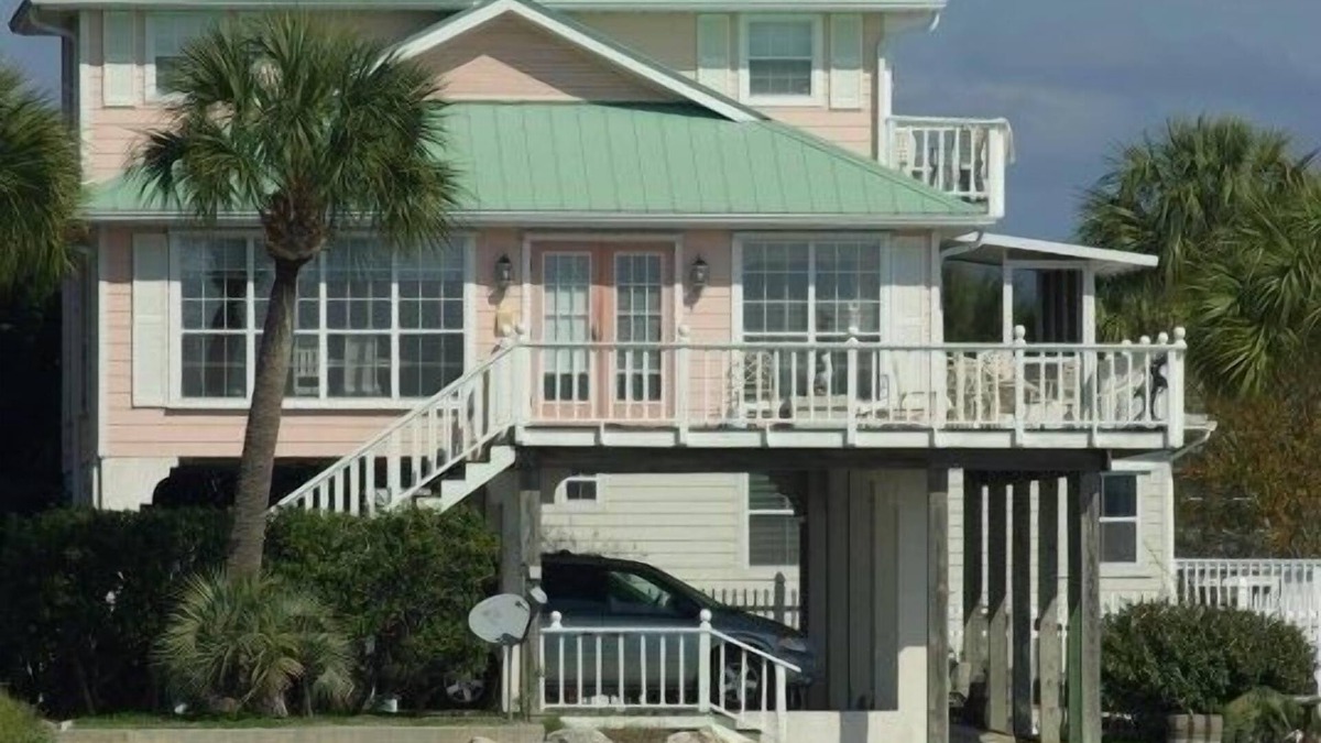 Cedar Key House | *Magical Pink House*