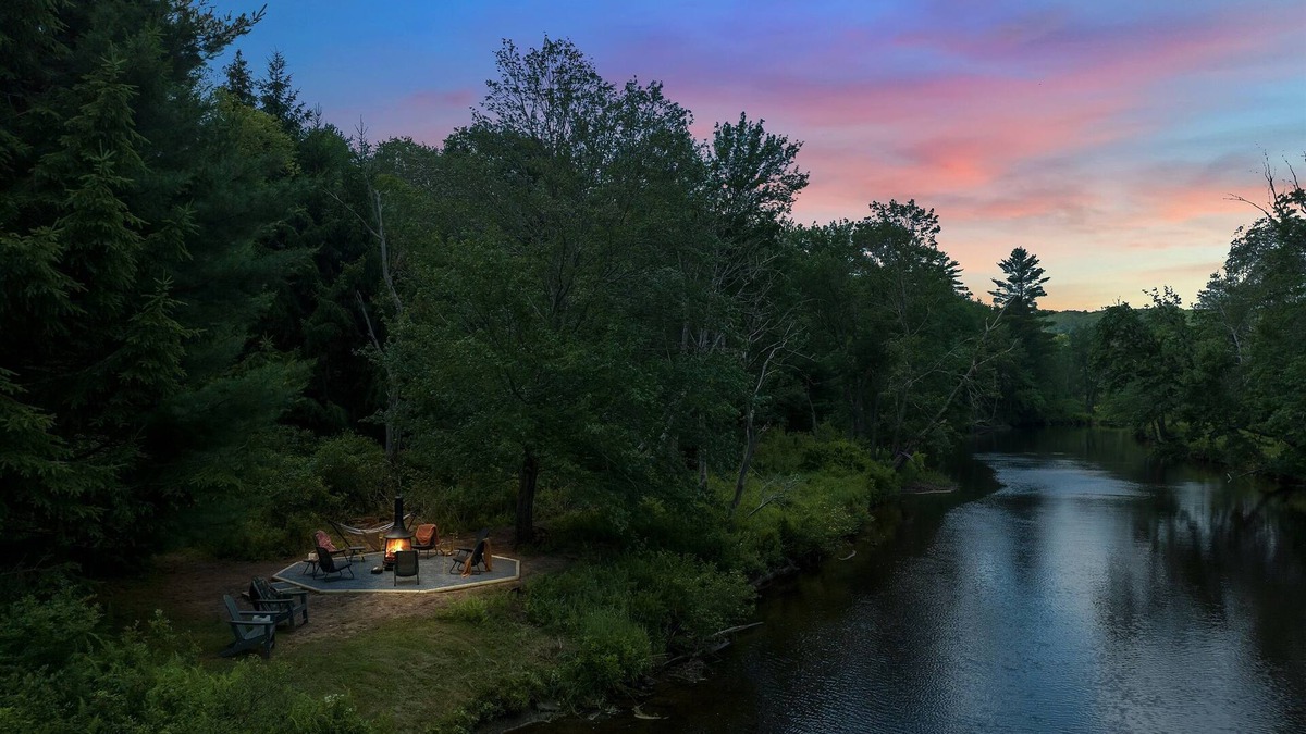 Pocono Pines Cabin | Magical | Riverfront | Hot Tub | Firepit Nights