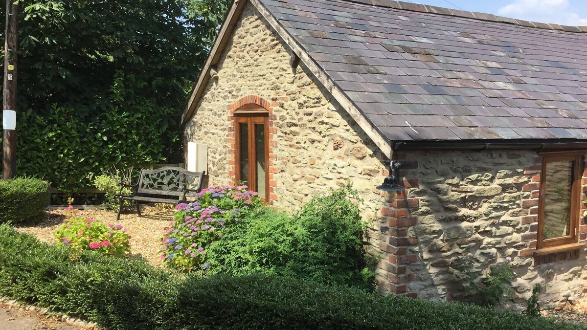 Middleton Scriven Cottage | Magical setting for you to relax and unwind in beautiful Shropshire countryside.