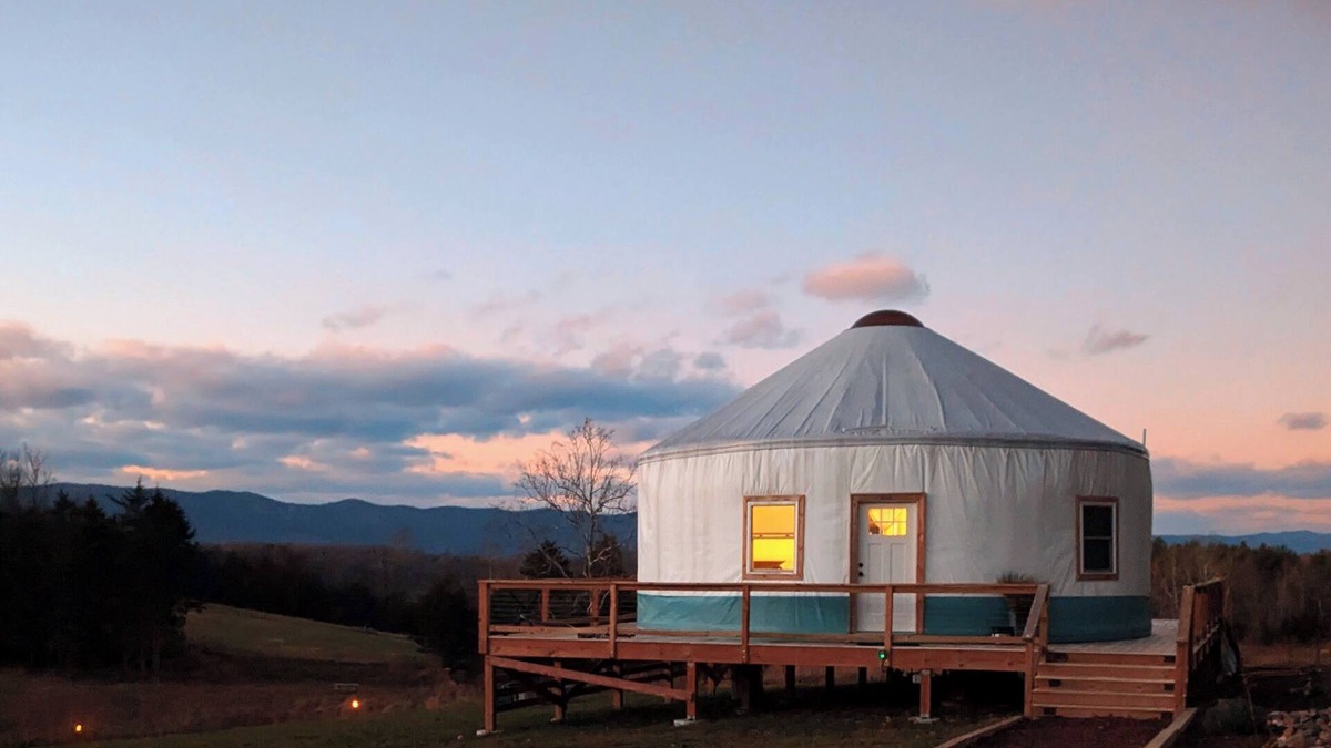 Luray Cabin | Magical-Upscale-Yurt-View-Private-Hot tub-Fire Pit-Near SNP & River