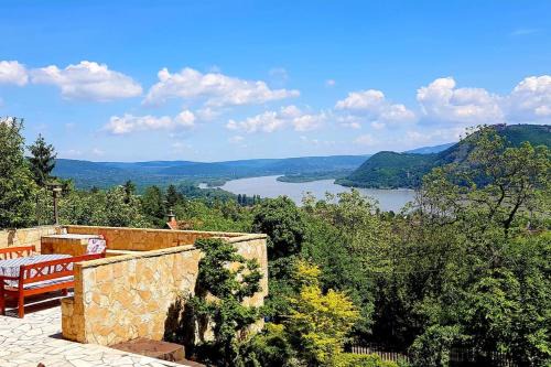 Nagymaros House | MagicMaros - Unforgettable view from Csodahaz
