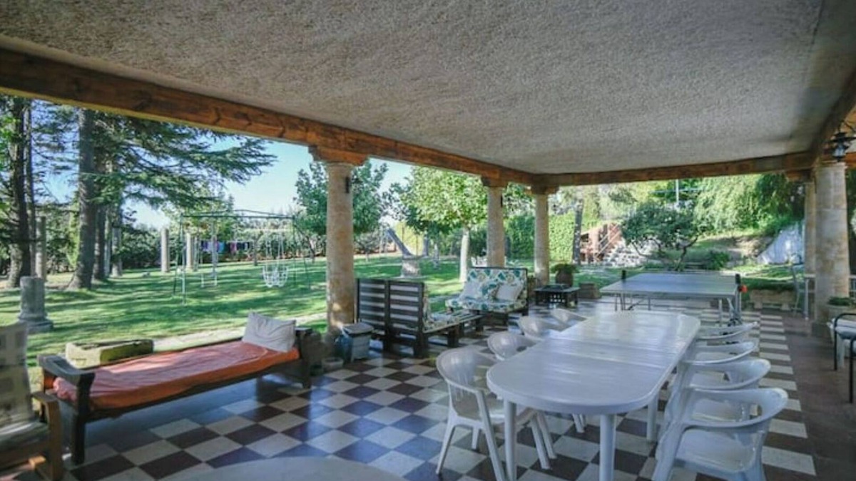 Santa Marta de Tormes Ski Chalet | Magnífico Chalet con Zonas de Ocio y Deportes