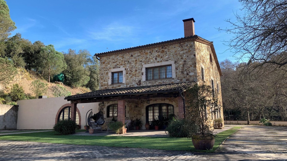 Urbanizacion Tordera Parc Villa | Magnificent Family Villa With Pool 8 km from the Beach