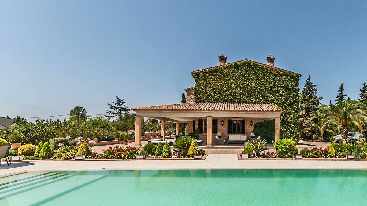 Santa Maria del Cami Cottage | MAGNIFICENT VILLA with private pool of 94 m2 and views to the Sierra de Tramuntana.